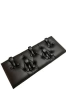 دولاب عبايات مبتكر مع باب للوحة جدارية