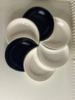 صحن صغير بتصميم هلالي