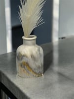 مزهريه صغيره بتصميم رخامي