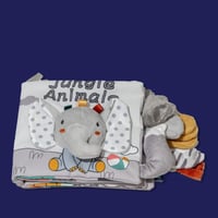 كتاب الحيوانات القماشي