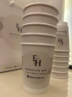 أكواب المتجر الورقية