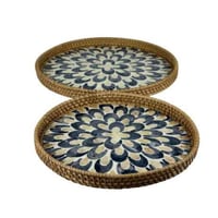 طقم صواني دائرية من الخيزران بنقشة فسيفساء بالأبيض...