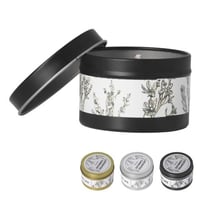 شموع معطرة في أوعية زجاجية