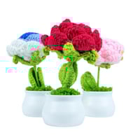 وردة كروشيه في أصيص صغير