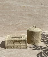 علبة مناديل أنيقة بنقشة بارزة