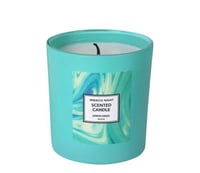 شموع في أوعية زجاجية