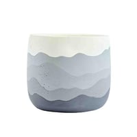 فازة ديكور إسمنتية بتدرجات رمادية