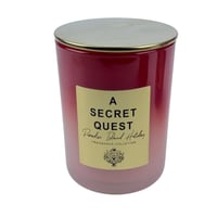 شموع "A Secret Quest" المعطرة