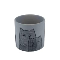 كوب سيراميك للنباتات بتصميم قطط فني