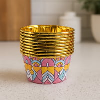 أكواب ورقية مزخرفة ببطانة ذهبية