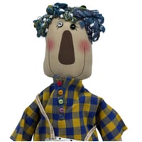 دمية قماشية ديكور بأزياء فلكلورية