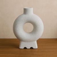 مزهرية ديكور خزف دائرية بتصميم عصري