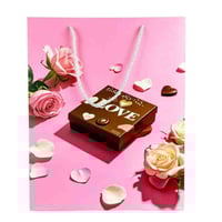 أكياس هدايا بطابع رومانسي بطباعة ورود وعلب هدايا