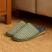 شبشب منزلي شتوي بنقشة مربعات خضراء