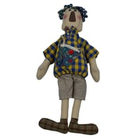 دمية قماشية ديكور بأزياء فلكلورية