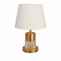 مصباح طاولة فاخر بقاعدة كريستال وتصميم عصري