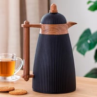 دلة ضيافة فاخرة بتصميم خشبي عصري