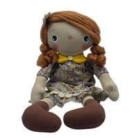 دمية قماشية ريترو بفستان مُزهر