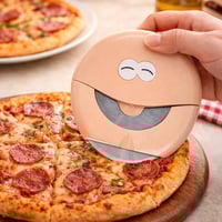 قطاعة بيتزا دائرية مع عجلة وغطاء