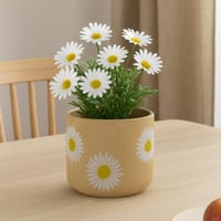 أصيص سيراميك مزخرف بنقشة زهور بيضاء