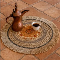 حصيرة تقديم دائرية بنقشة تراثية من الخوص