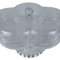 طبق مكسرات بغطاء