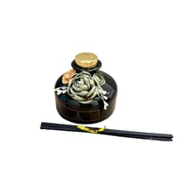 فواحة عطرية بتصميم زهري فاخر