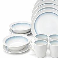 طقم سفرة بورسلان ابيض بتدرج ازرق – 16 قطعة