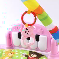 حصيرة ألعاب أطفال موسيقية مع بيانو وألعاب معلقة