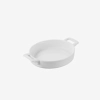 صحن صغير أبيض من السيراميك، بسيط وعملي، ينفع للخل...