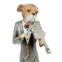 تمثال "الكلب عازف الكمان"