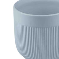 أصيص نبات سيراميك بلون أزرق فاتح بخطوط عمودية