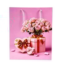 أكياس هدايا بطابع رومانسي بطباعة ورود وعلب هدايا