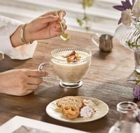 كوب بنقشة دوار الشمس