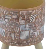 أصيص سيراميك بلون طيني مزخرف وقاعدة خشبية