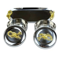 طقم ضيافة معدني فاخر بغطاء مزين بالورود الذهبية