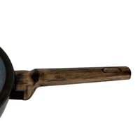 مقلاة غير لاصقة بغطاء زجاجي ومقبض خشبي أنيق 28cm