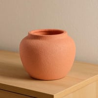 فازة خزفية ديكورية بطابع ياباني "تشابي" – تصميم ري...