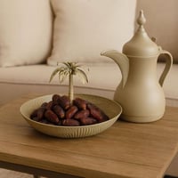 طبق تقديم بنقشة نخلة — تصميم أنيق للضيافة