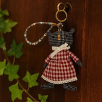 ميدالية دمية دب قماشية