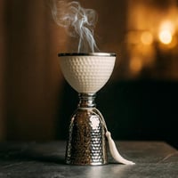 مبخرة سيراميكية بقاعدة معدنية فاخرة