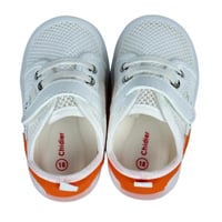 حذاء أطفال رياضي شبكي – أبيض مع نجمة برتقالية