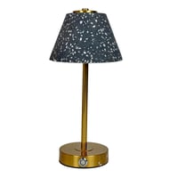مصباح طاولة أنيق بقاعدة ذهبية وغطاء بتصميم تيرازو