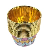 أكواب ورقية مزخرفة ببطانة ذهبية