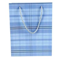 أكياس هدايا ورقية بنقش مربعات وألماسي