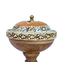 مبخرة خشبية فاخرة بنقوش يدوية تقليدية مع غطاء