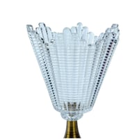 طبق تقديم زجاجي مرتفع بقاعدة ذهبية