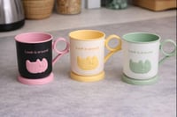 كوب بلاستيك بتصميم قط لطيف مع قاعدة