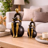 تمثال القارئ التجريدي للديكور