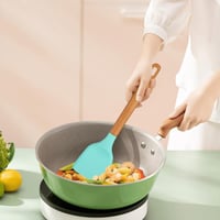 سباتولا سيليكون بطول 35.5 سم، بمقبض خشبي